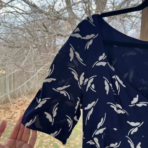 Anthropologie Maeve Fern Ruched Dress Navy & White Printed Size 14 - Image 6