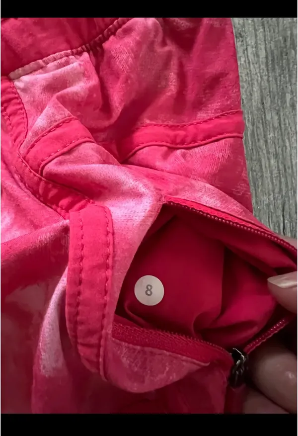 Lululemon Tracker Shorts 4" fushia  - Image 3