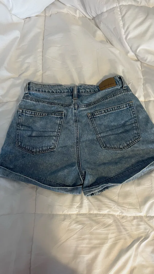 American Eagle Denim Mom Shorts - Image 2