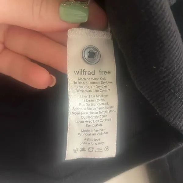 ✨Aritzia Wilfred Free Mavis Black Sz XS T-Shirt✨ - Image 6