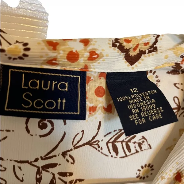 Laura Scott vintage white flower print button down shirt size 12 - Image 3