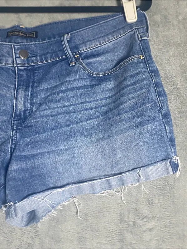 Abercrombie & Fitch Light Blue Denim Cutoff Shorts size‎ 31 2000s summer casual - Image 2