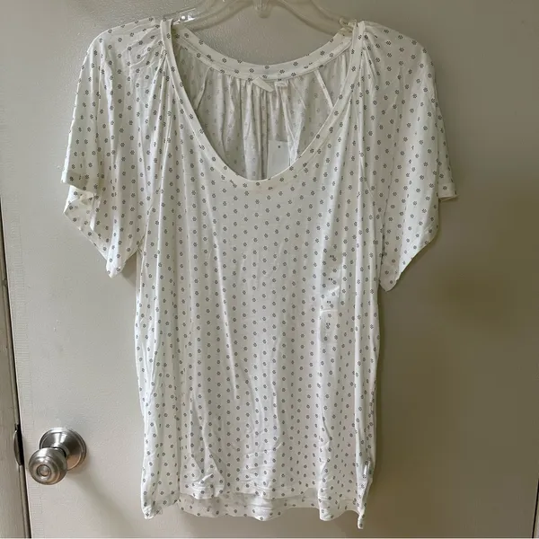 NWT - GAP white U neck blouse - Image 2