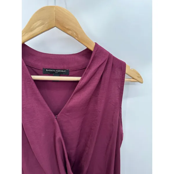 Banana Republic Factory Burgundy Surplice‎ V-Neck Tank Top Women's Size X-Small - Image 4
