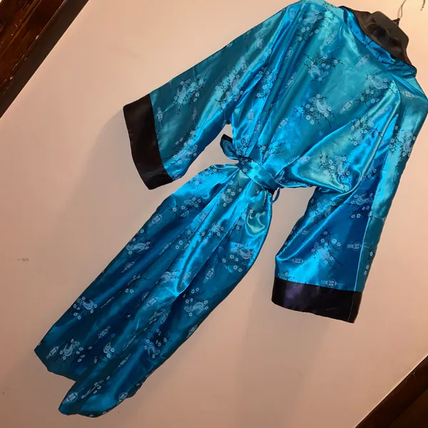 🩵🖤 Reversible Oriental Embroidered Floral Dragon Kimono 🖤🩵 - Image 6