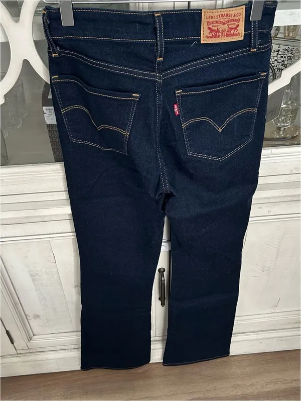 Levi’s 725 High Rise Bootcut Flared Preppy Jeans Size 26 Dark Wash Denim - Image 4