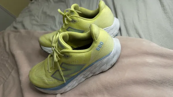 NEW BALANCE FRESH FOAM X 880V14 'LIMELIGHT'size Men’s Size 8 - Womens 9 - Image 4