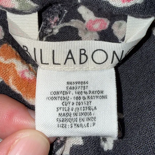 BILLABONG Black floral print flare rayon pants sz S ✨ - Image 6