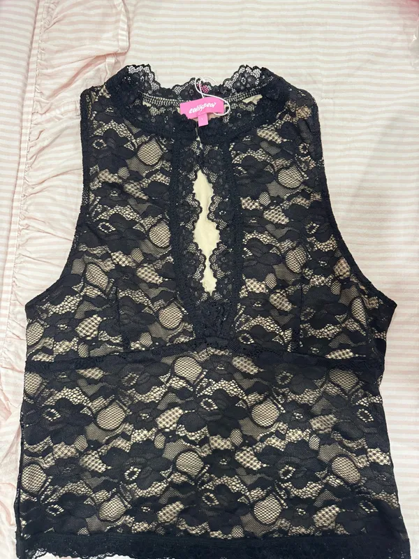 Edikted Frieda Keyhole Cutout Lace Top - Image 2