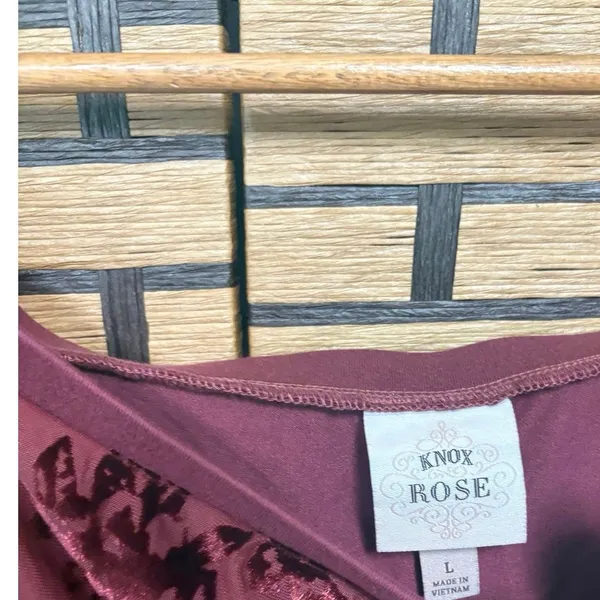 Knox Rose Burgundy Velvet Floral Off Shoulder‎ Top Size Large - Image 5