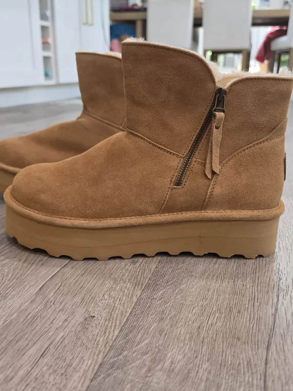 Bearpaw NWOB Women's Suede Zip-Up Ankle Boots With Sheepskin Lining Size 13 - Image 10