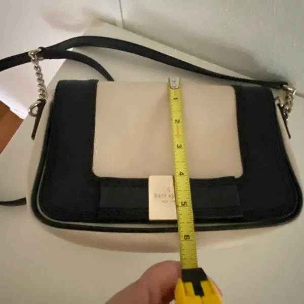 Kate Spade crossbody bag, black, and taupe - Image 5