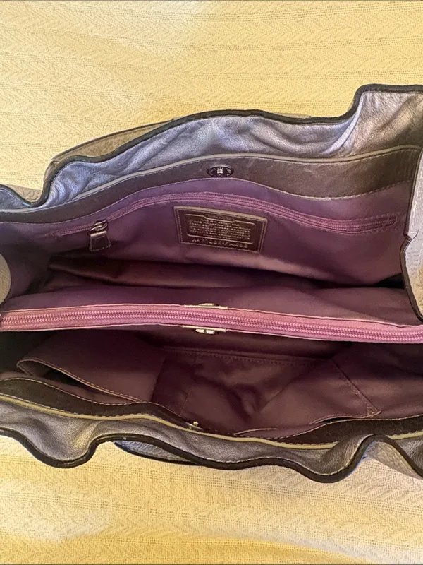 Coach Gray Leather Hand Bag Purse - Image 9