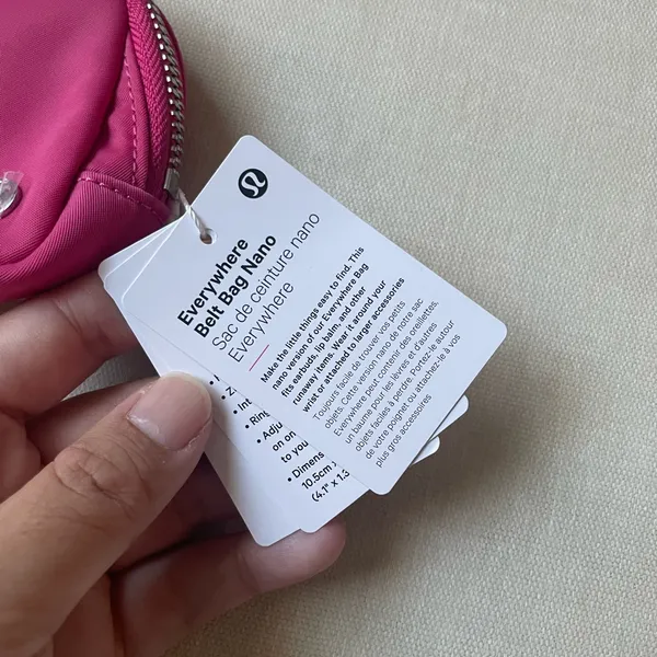 Lululemon Everywhere Belt Bag Nano - Raspberry coulis - Image 4