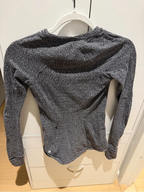 Lulu lemon Women's Black Heather Long-Sleeve Athletic Top - Image 2
