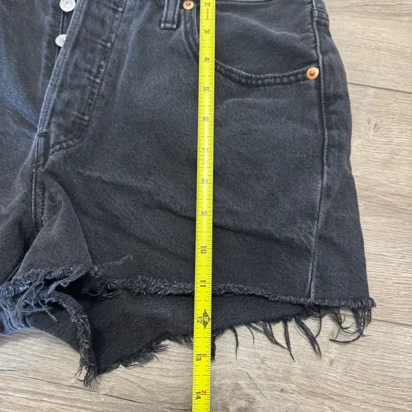Levi's 501 Original Shorts Womens W29 Black Denim Cutoff Button Fly Raw Hem - Image 6