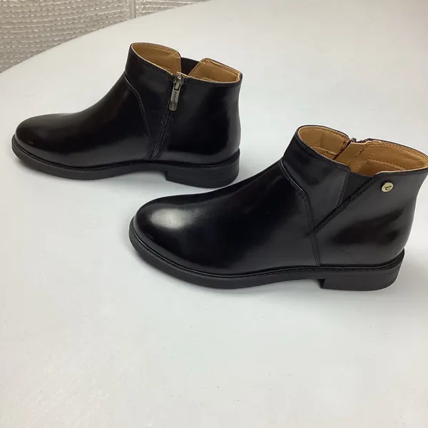 Easy Spirit SE Jaeson 3 Black Ankle Booties NWOT with imperfections Size 7.5 - Image 4