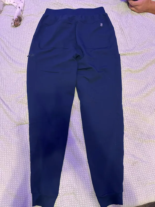 Fabletics Scrub Set - Image 2