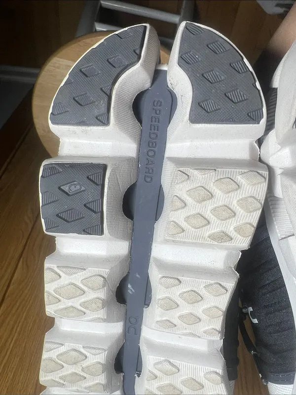 On Running Light Gray and Black Men's Athletic Running Shoes - Image 6