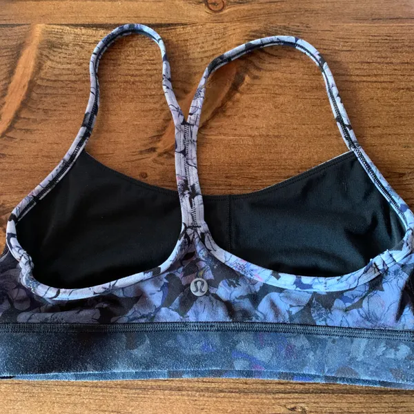 Lululemon Flow Y Bra Nulu - Image 4