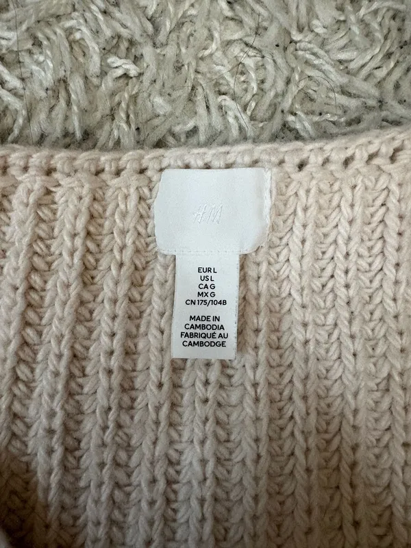 H&M Sweater - Image 2