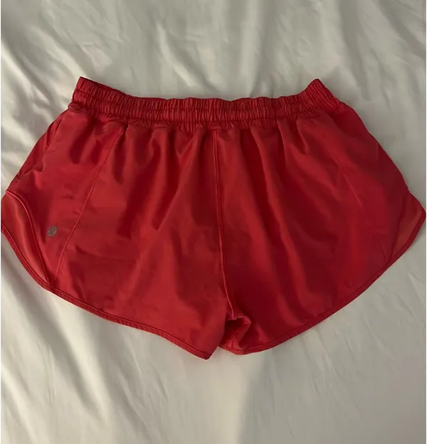 Lululemon hottie hots 2.5 low rise  - Image 2