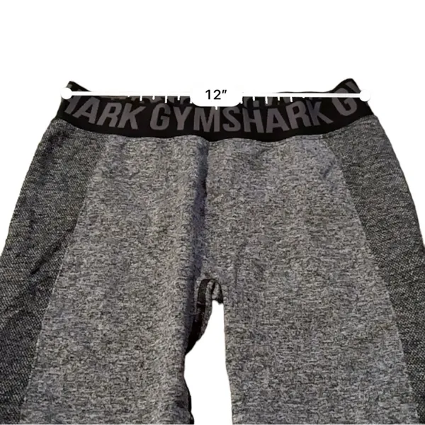 Gymshark‎ Flex Mid Rise Activewear Flex Shorts in Heather Gray Size S - Image 4