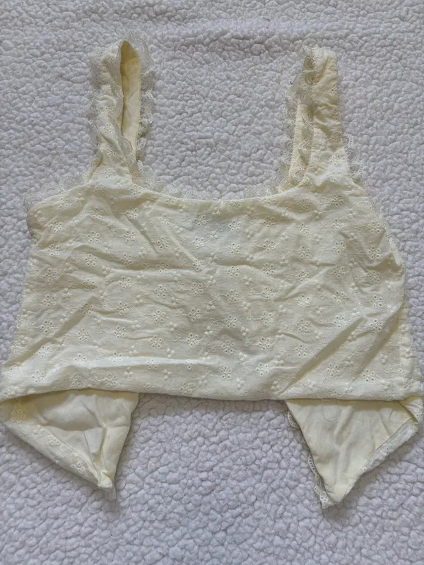Princess Polly Merrelle Yellow Eyelet Tie Front Crop Top size 4 Coquette dollett - Image 5
