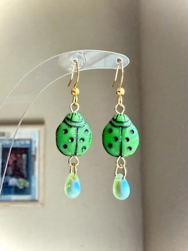 Handmade fairy cute whimsy ladybug dangle earrings💚🐞 - Image 2
