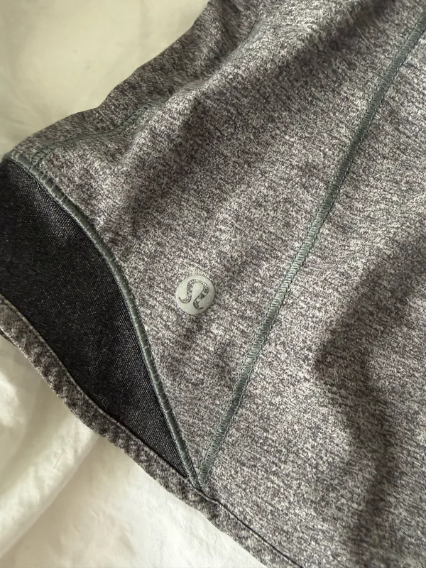 Lululemon Hotty Hot Low-Rise 4" Shorts Gray - Image 3