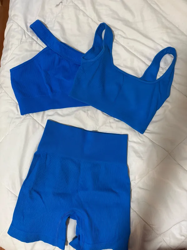 Amazon Workout Set - Image 4