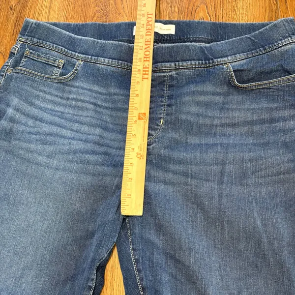 Signature by‎ Levi Strauss Gold Totally Shaping Pull-On Skinny Jeans Blue 37x30 - Image 8