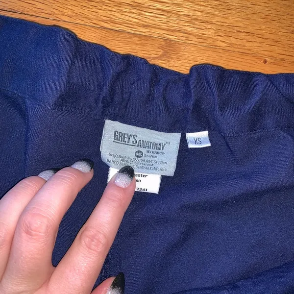 Greys Anatomy navy scrub bottoms XS - Image 4