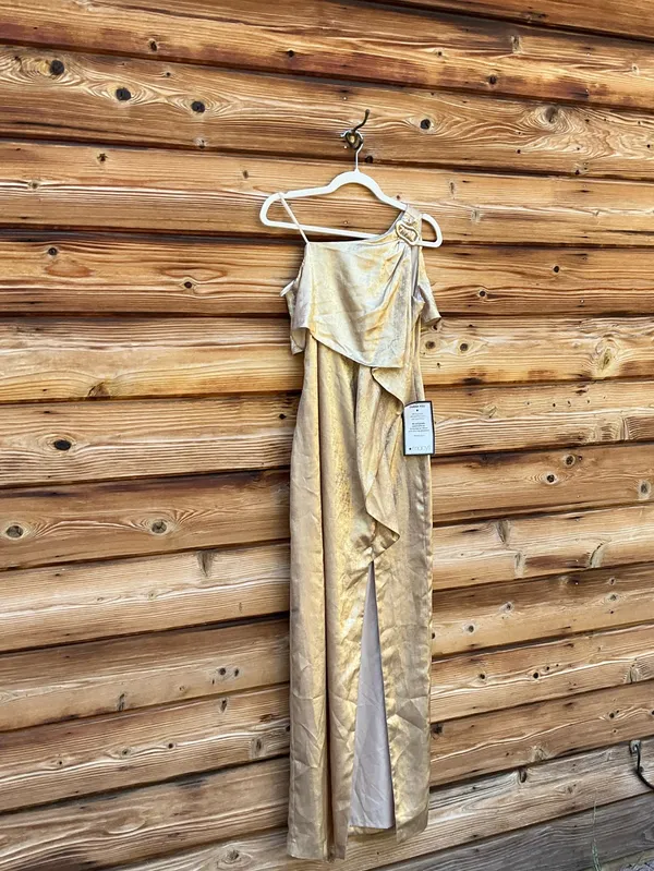 Adrianna Adrianna Papell Gold Metallic Layered One-Shoulder Gown Size 2 - Image 6
