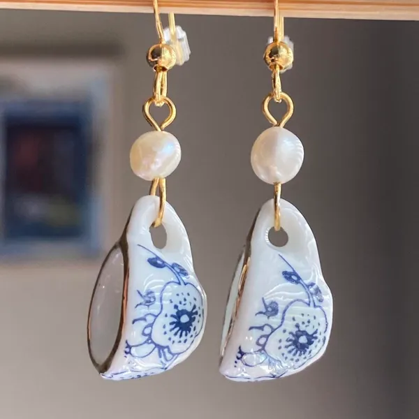 Handmade porcelain tea cup & freshwater pearls unique fun fairy antique style dangle earrings🫖🍃🌀 - Image 2