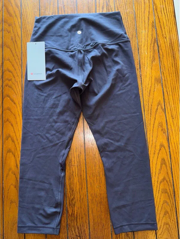 Lululemon Align High Rise 21” Black Granite Size 8 NWT - Image 2