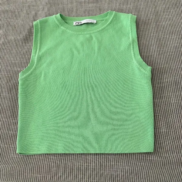 Women’s Zara Trendy Bright Crop Top Shirt Green Sz M Medium Viscose Blend - Image 2