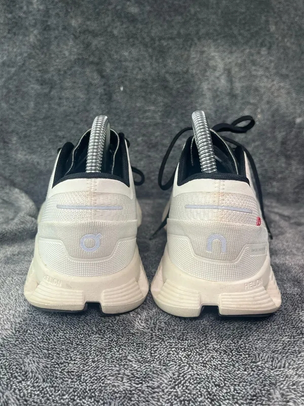 On Cloud X Women’s Size 9 Running Shoes White Black Training Sneakers - Image 4