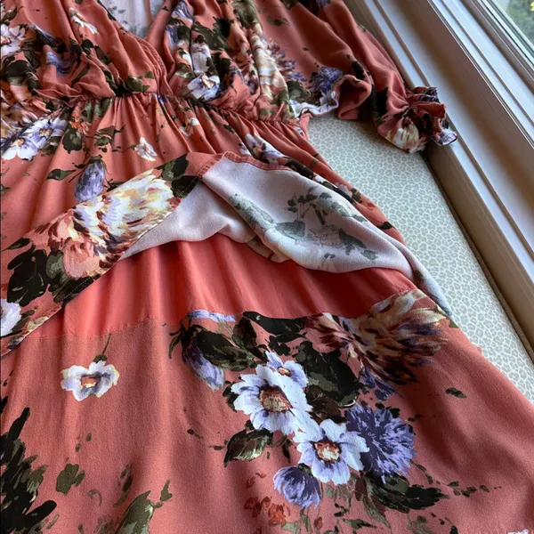 White Birch Coral Peach with bold florals 2 tier dress balloon sleeves size L - Image 11