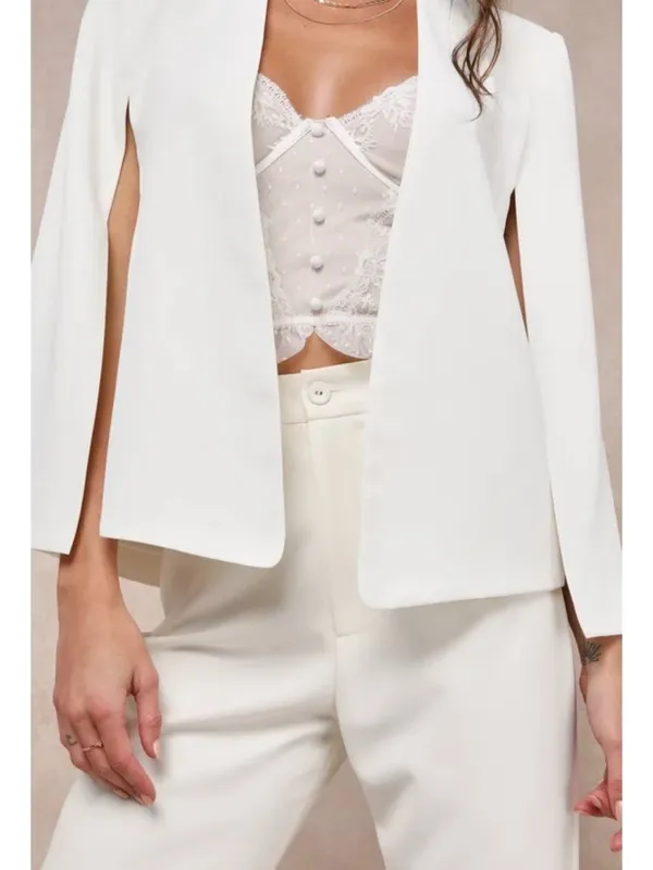 Lulus NWT Voguish Charm White Split Sleeve Blazer Cape - Size: Medium *flaw - Image 10