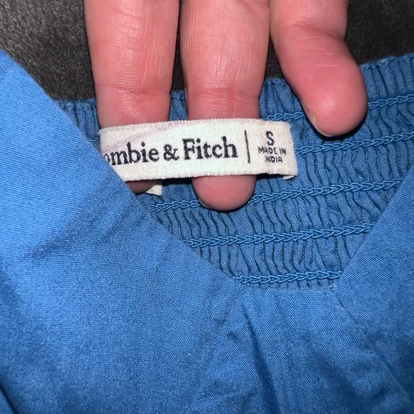 Abercrombie Cap Sleeve Poplin Top in Blue Size Small - Image 9