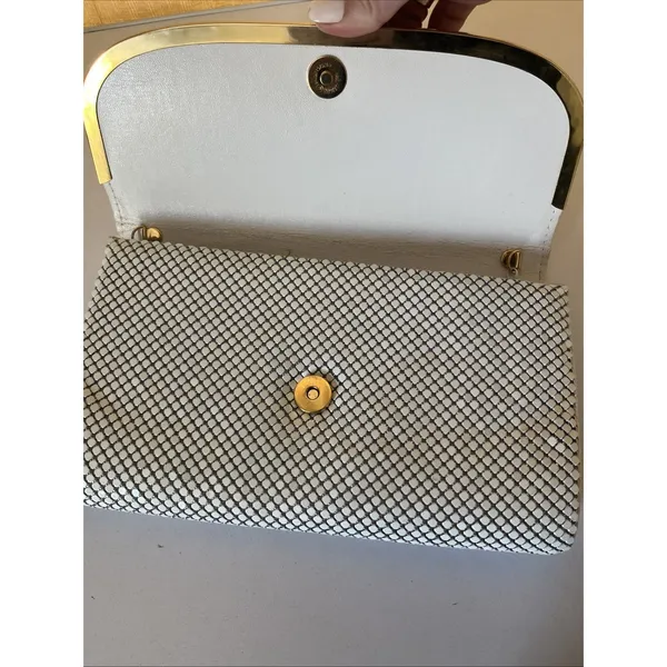 Vintage White and Gold Mesh Crossbody Clutch Purse Detachable Strap - Image 3