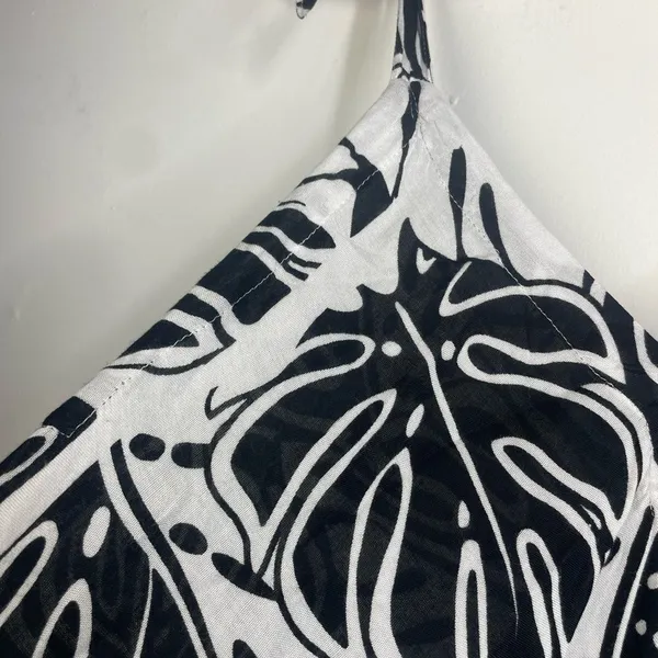 Black & White Leaf Print Tie-Strap jumpsuit with pockets size XL - Image 7
