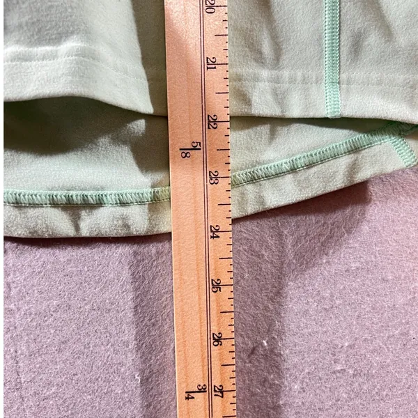 653 | Lululemon Mint Green Racerback Athletic Tank‎ Top Built In Bra Womens 4 - Image 4