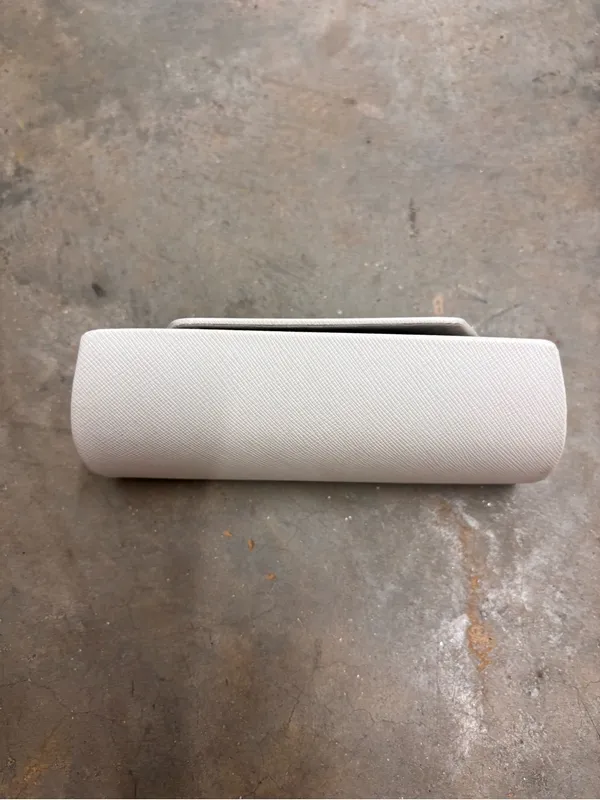Michael Kors White Saffiano Faux Leather Glasses Sunglasses Case - Image 5
