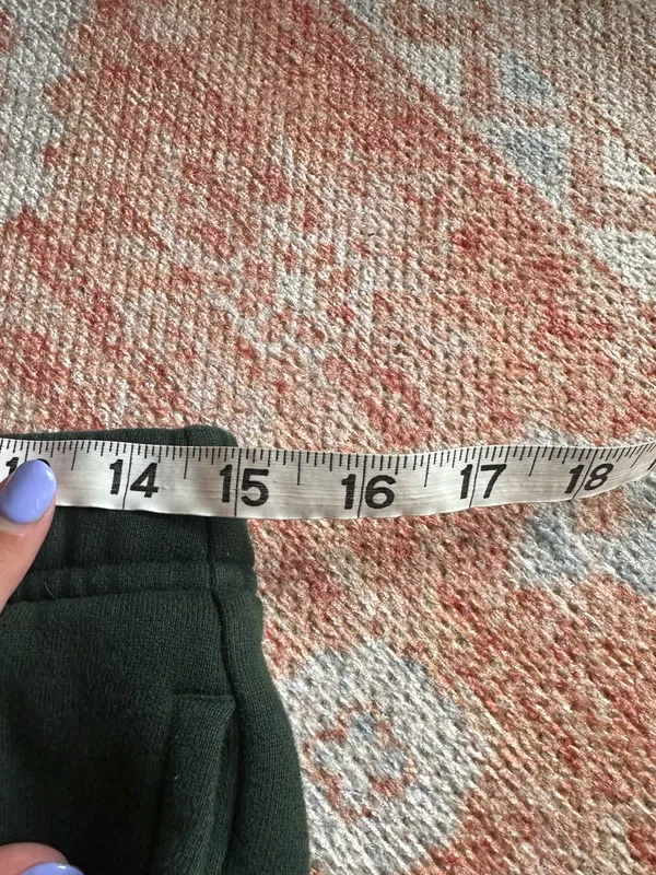 Aritzia Cozy Sweatfleece Mega fit Cargo wide leg Sweatpants dark green size M - Image 6
