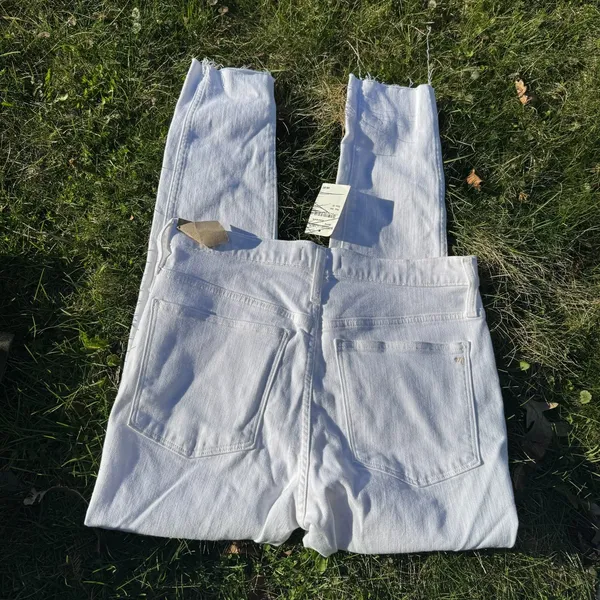 Madewell 10" High Rise Skinny Distressed Raw Hem Jeans in Pure White NWT | 30 - Image 5
