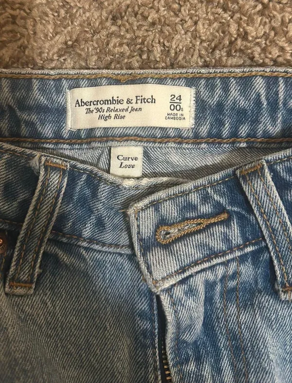 Abercrombie Curve Love Relaxed Jeans - Image 2