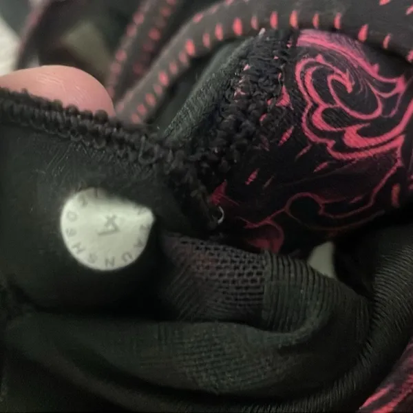 Lululemon sports bra size 4 - Image 7