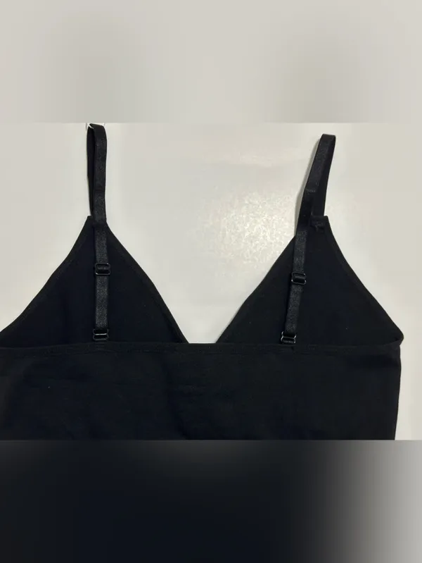 Euyzou Seamless Camisole Top — Size M — Black — NWT - Image 4